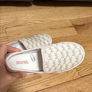 Michael Kors Kids MK Logo Slip-On Sneakers in Beige and Pink